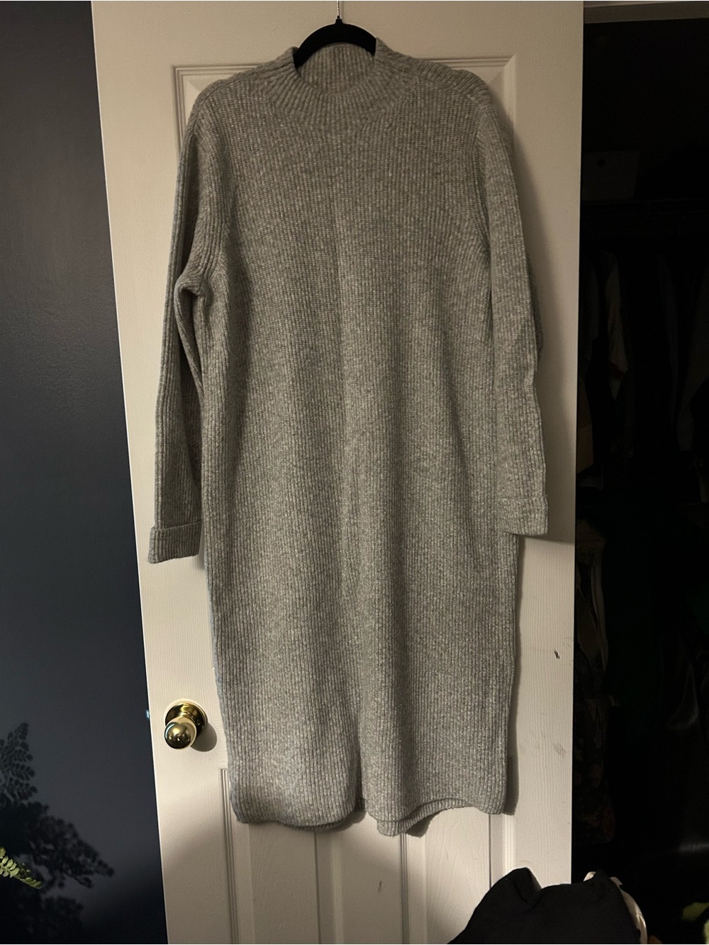 GAP Light Gray Ribbed Knit Midi Dress